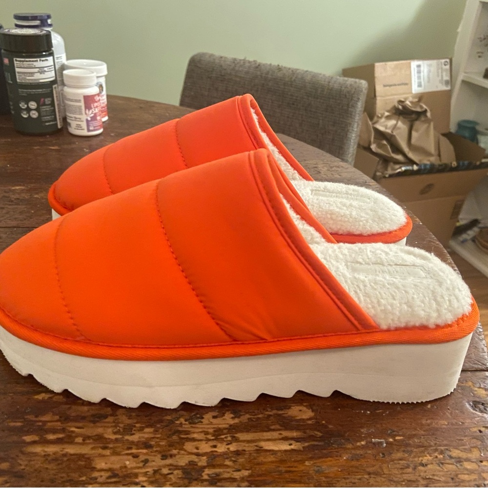 Maeve Anthropologie puffy warm slippers